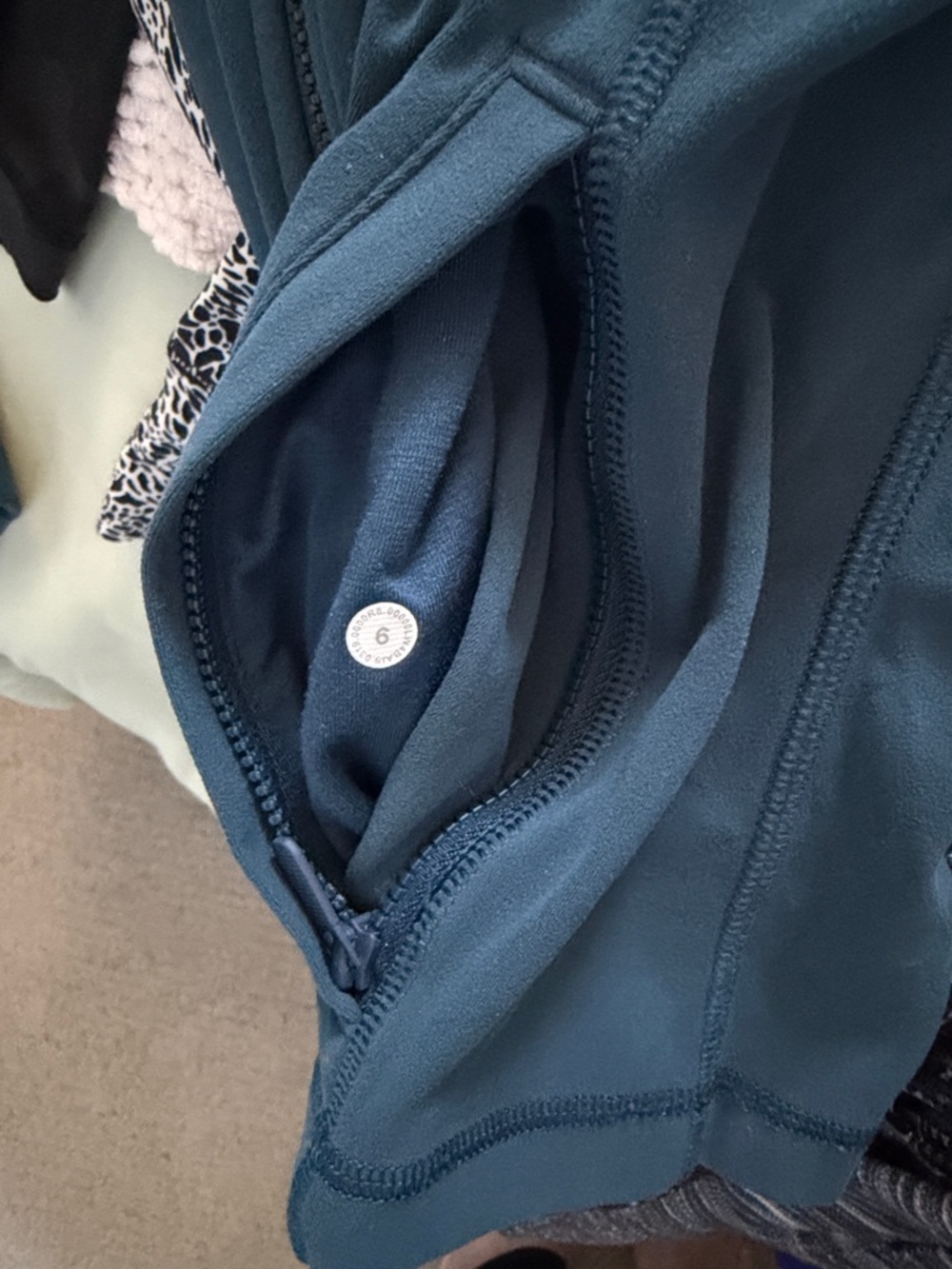 Lululemon Define Jacket w/hood - Picture 3 of 3